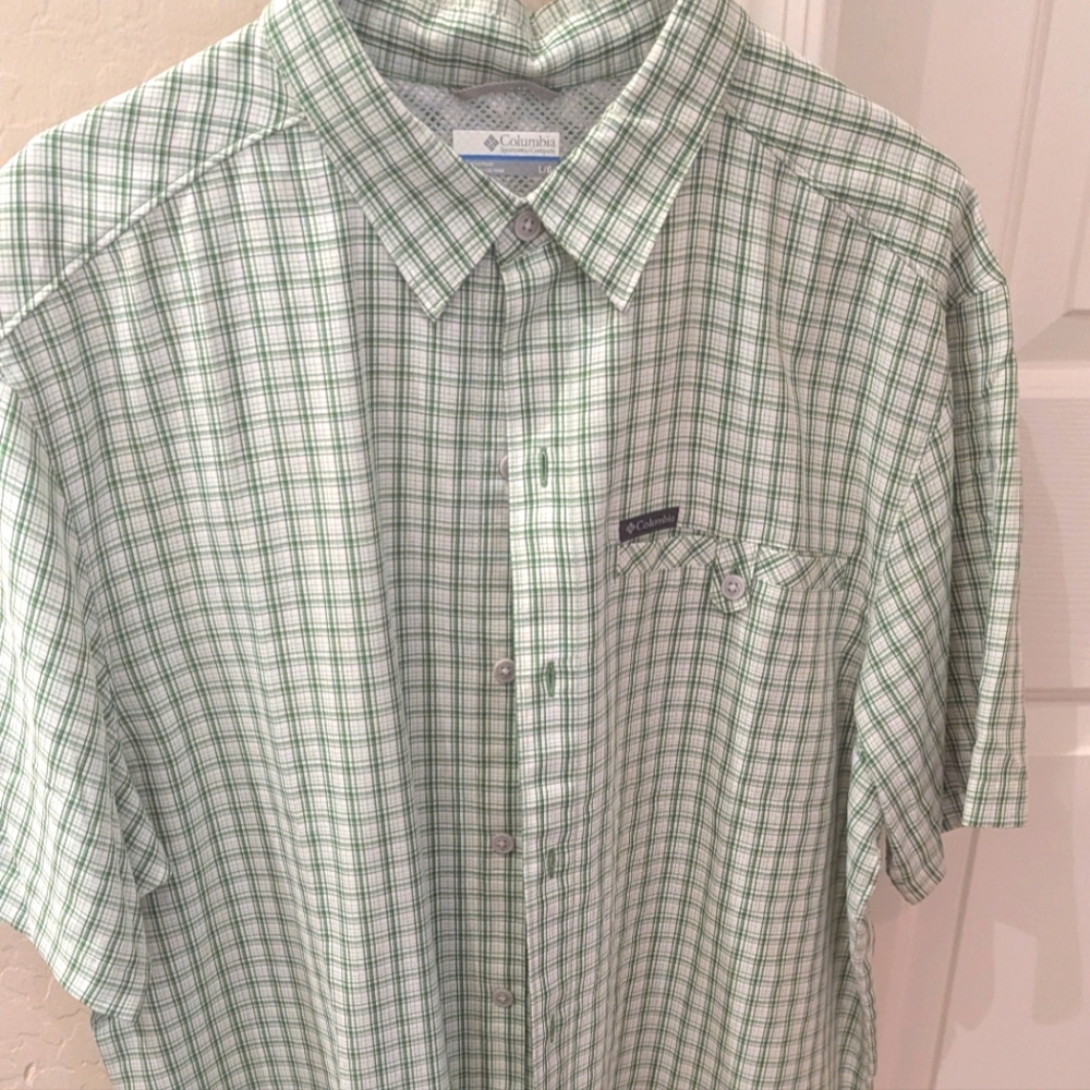 Columbia button up short sleeve men's shirt